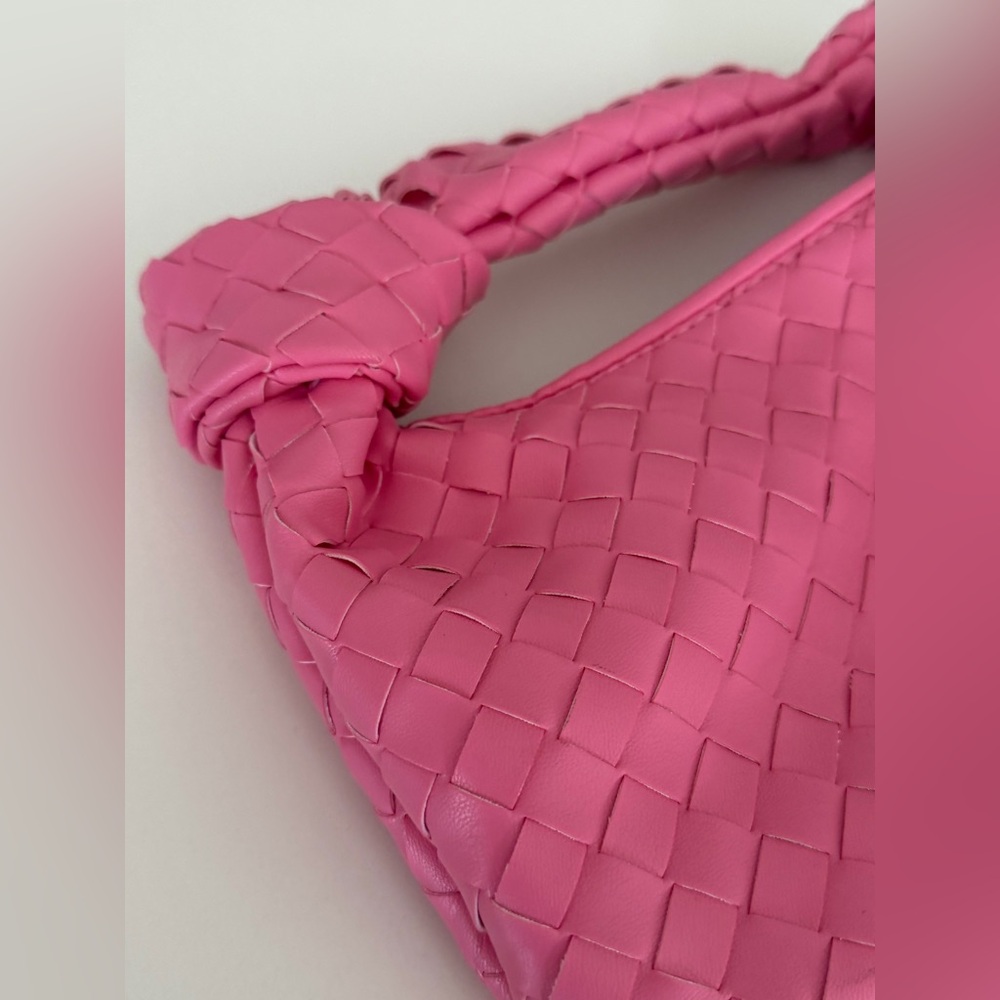 Pink Purse - Picture 2 of 9